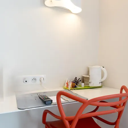 Hotel Confort La Rochelle Centre Les Minimes Exterior photo